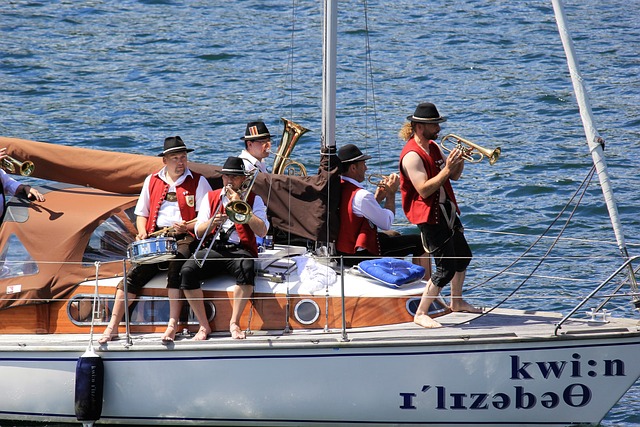 同时需要在 同时需要在